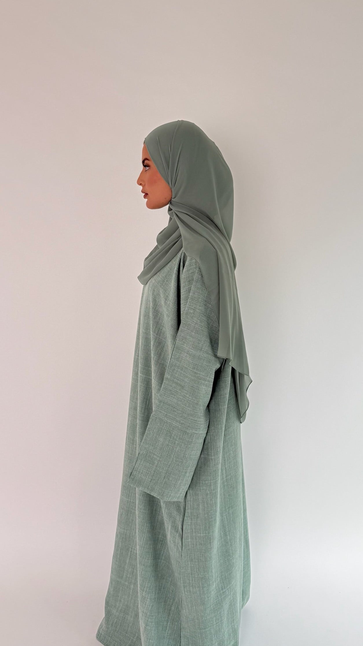 Closed Linen Abaya Amara