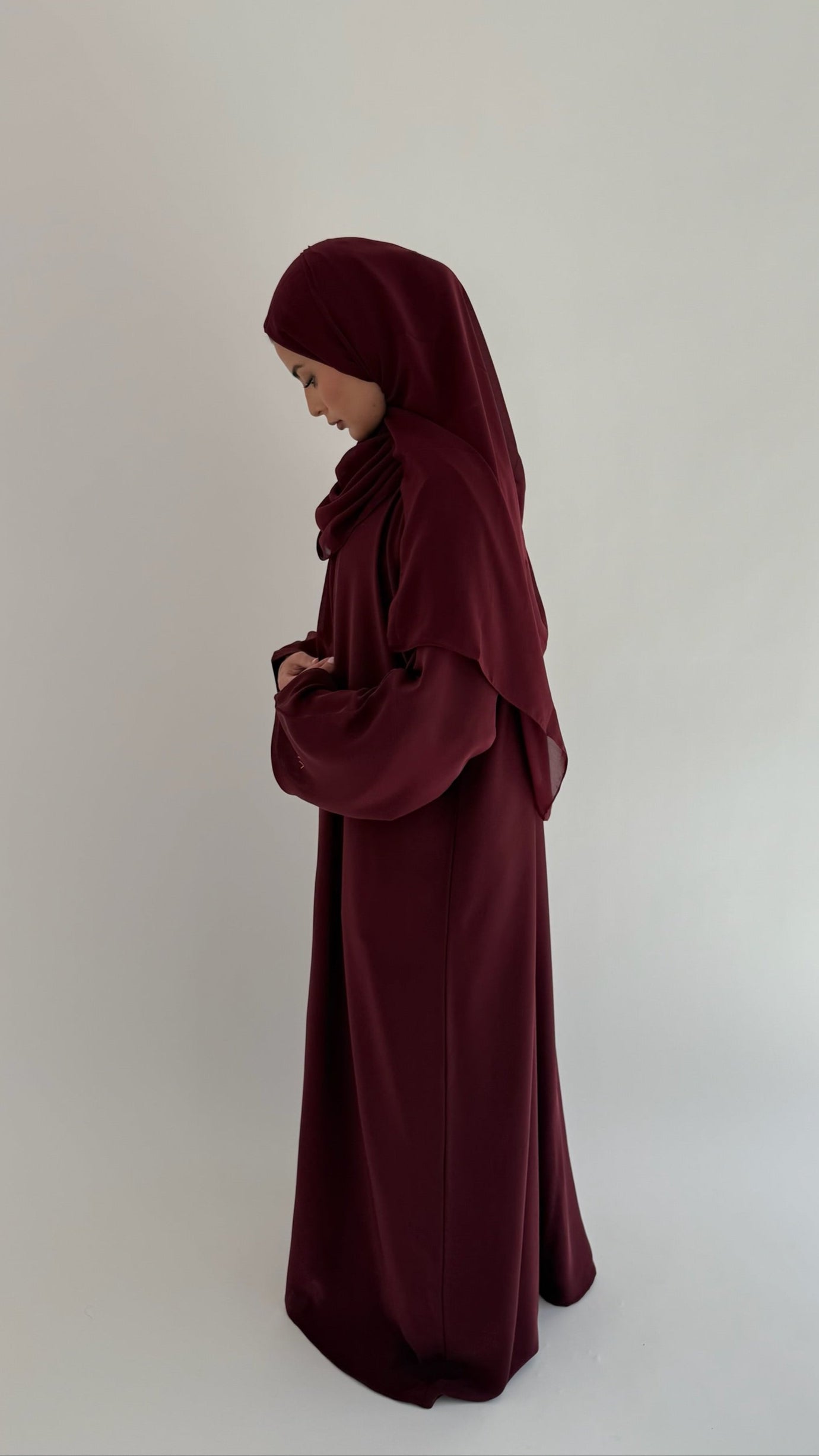 Nida Open Abaya Burgundy