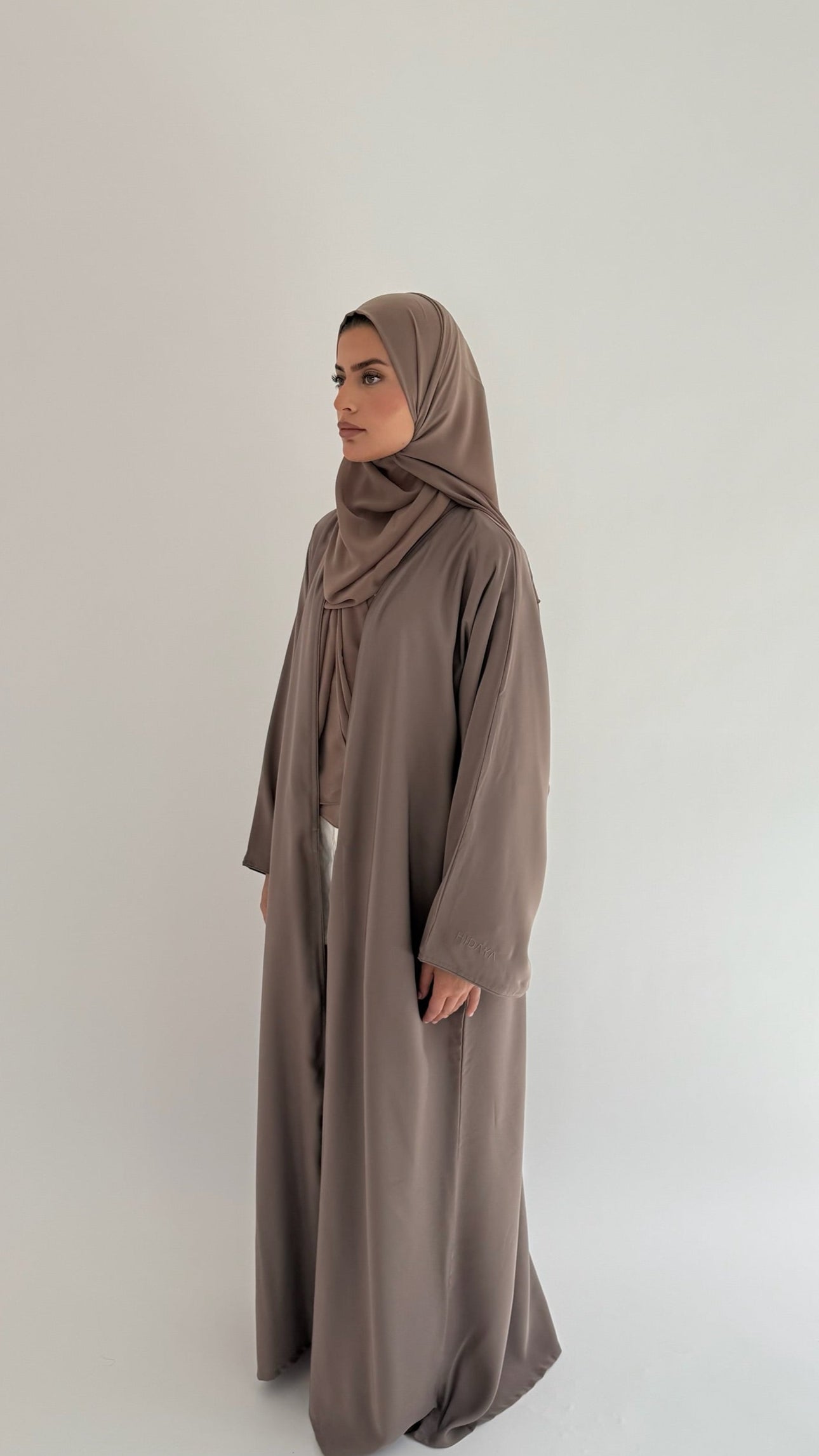Nida Open Abaya Latte
