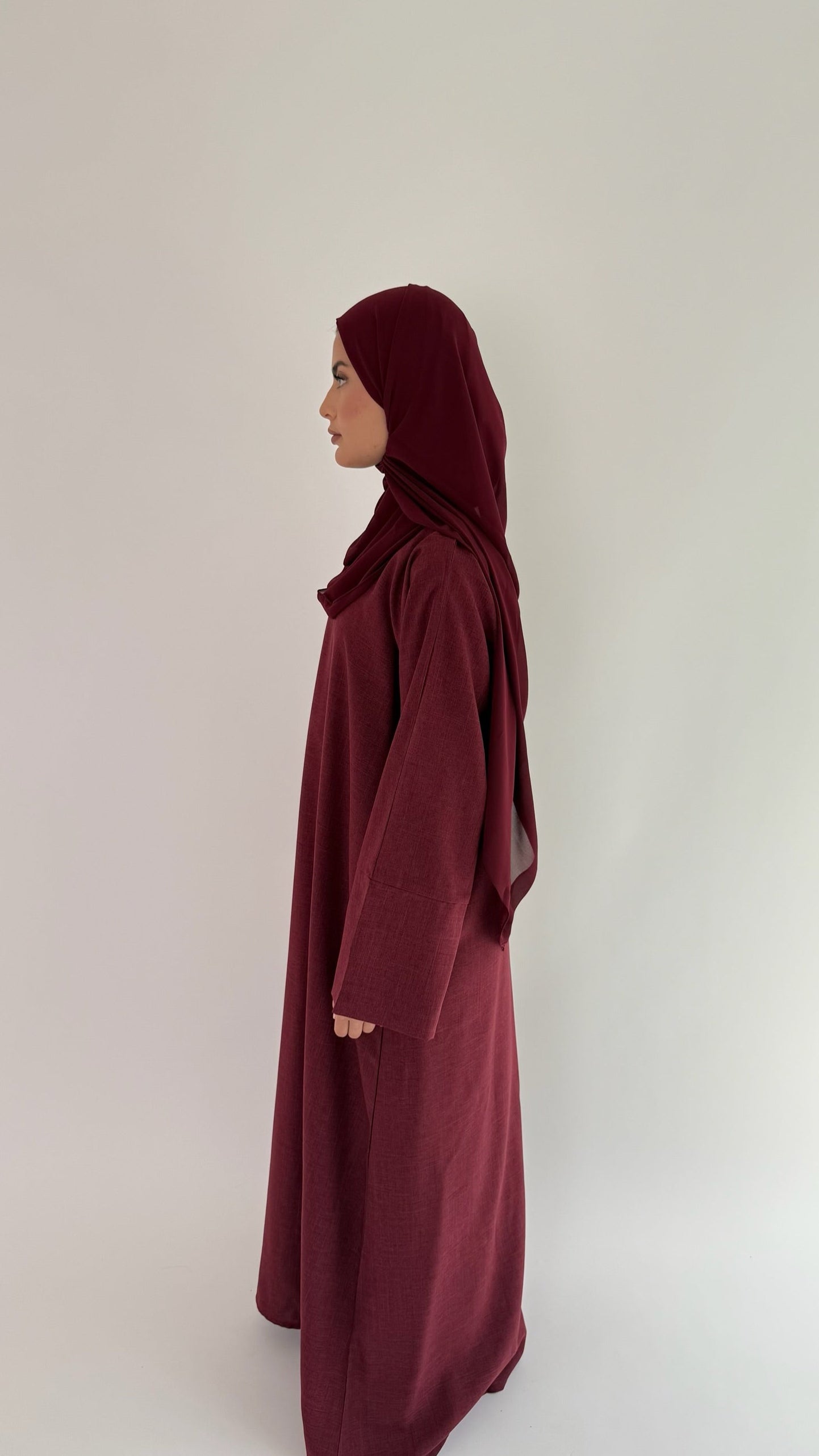Closed Linen Abaya Abeer