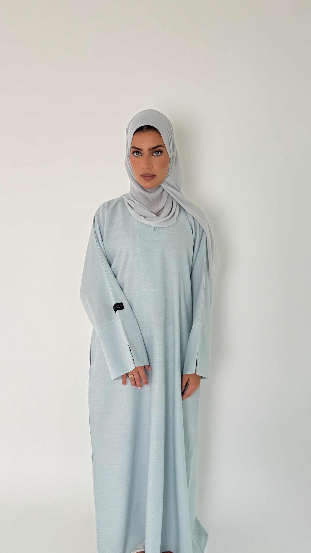 Closed Linen Abaya Dalia