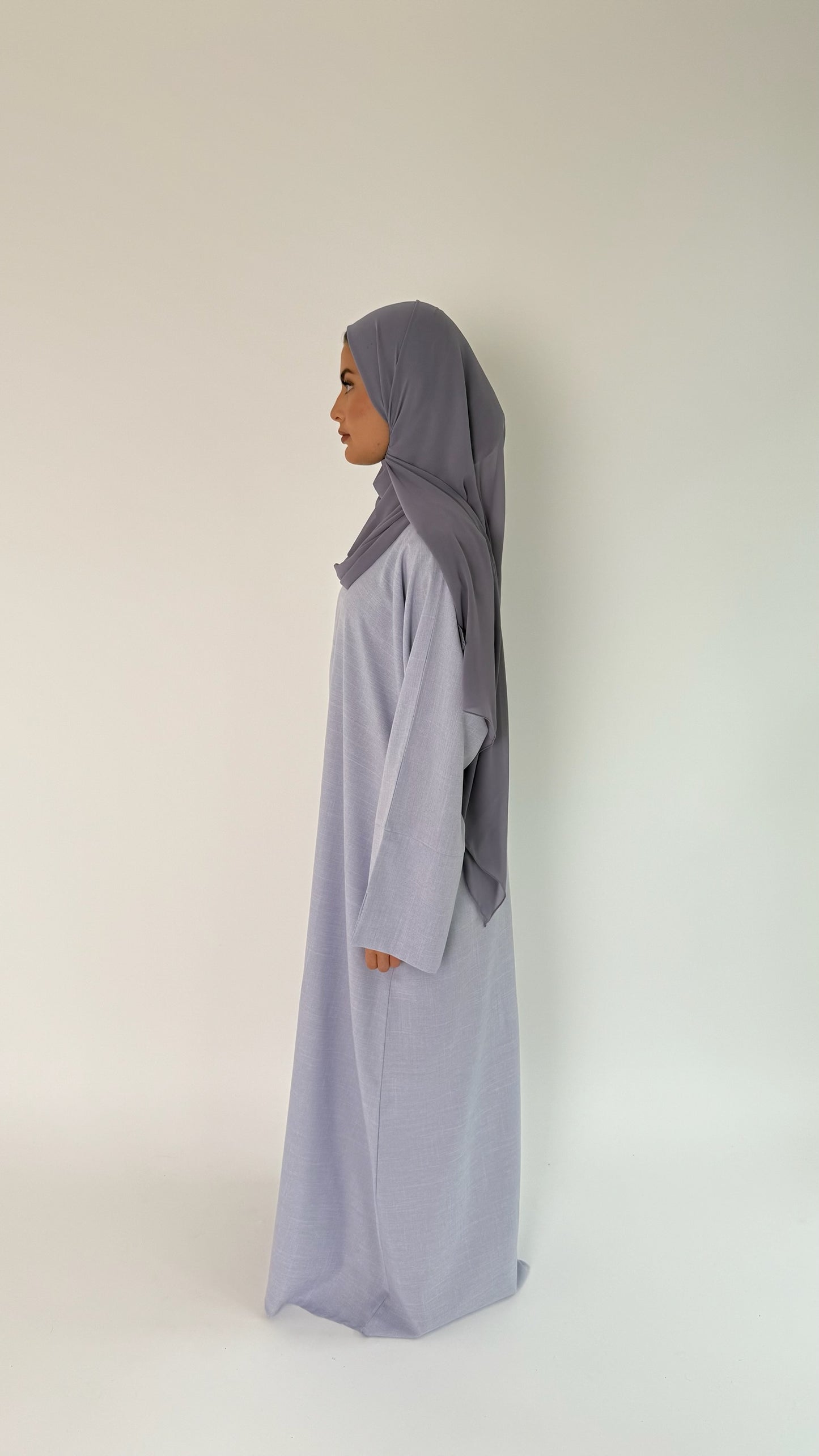 Closed Linen Abaya Liya