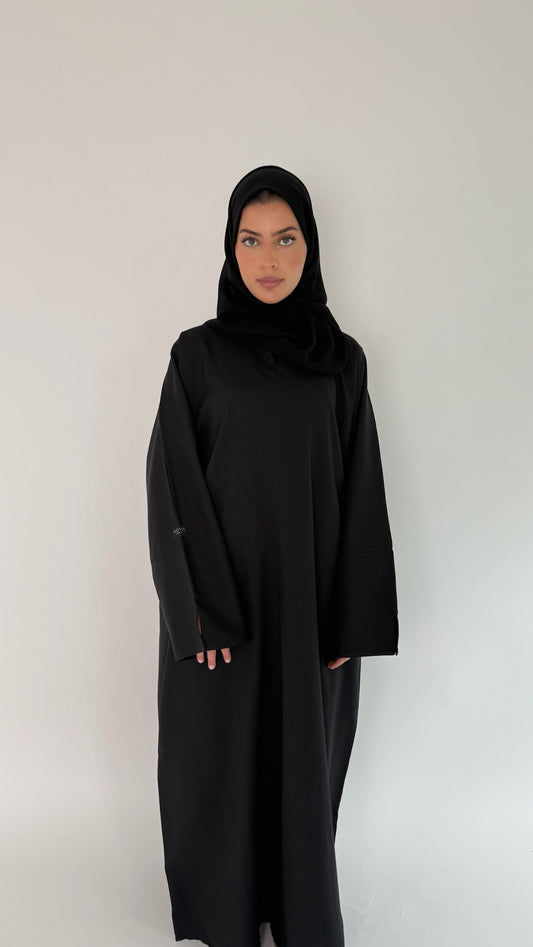 Closed Linen Abaya Maira