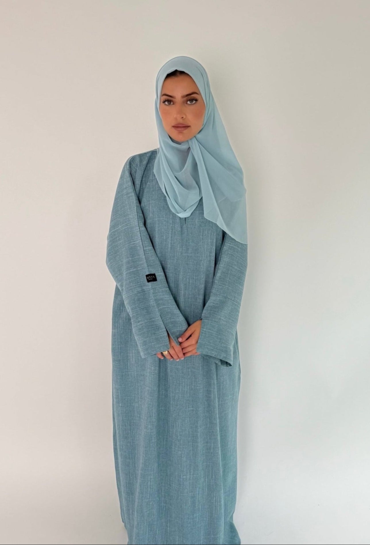 Closed Linen Abaya Rania