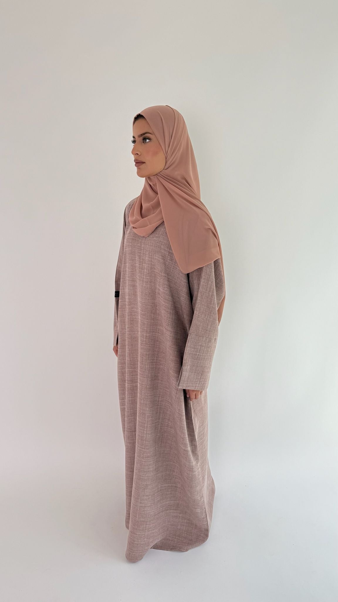 Closed Linen Abaya Afia